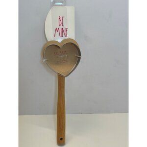Rae Dunn silicone, spatula and cookie cutter set “Be MINE”